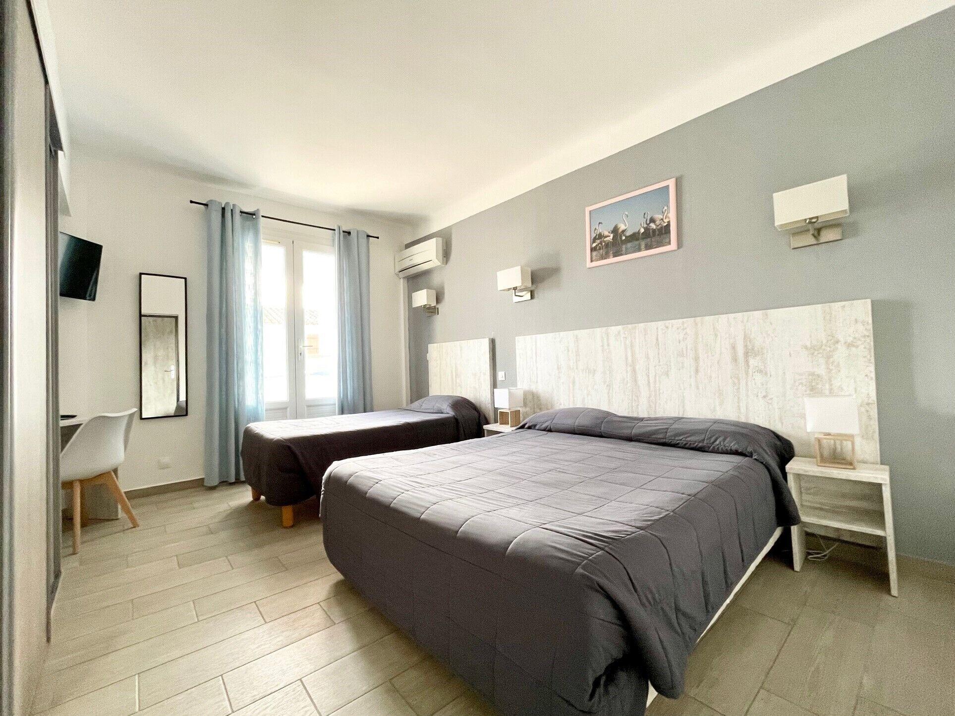Hotel Les Palmiers En Camargue Saintes-Maries-de-la-Mer Ngoại thất bức ảnh