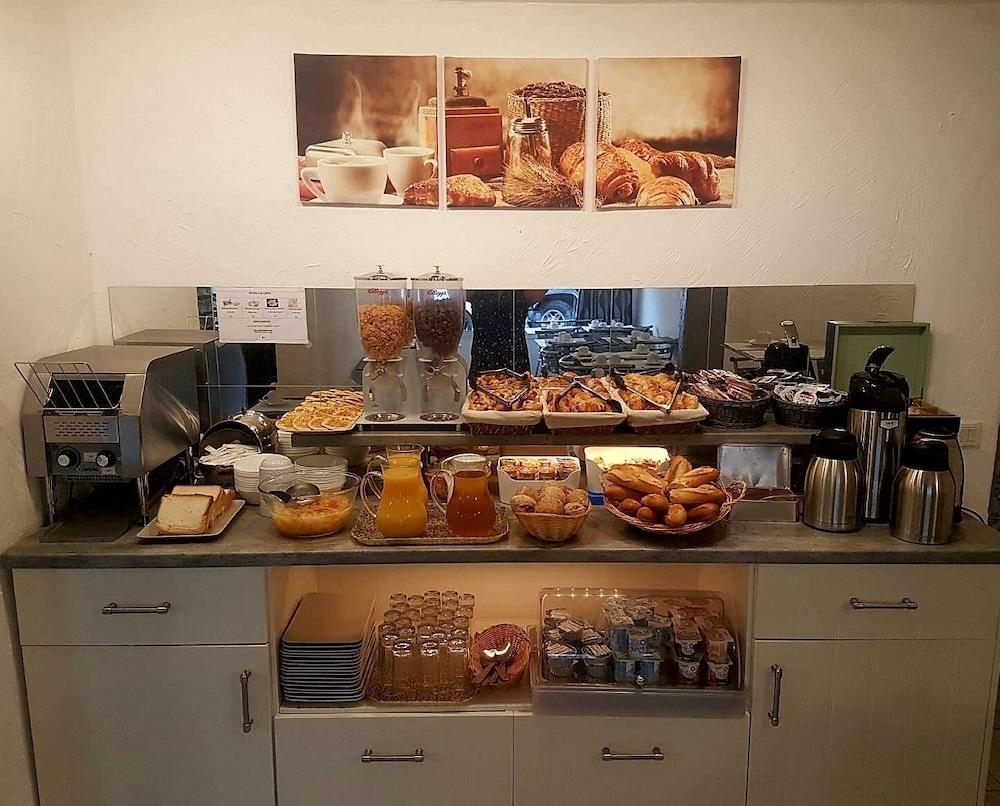 Hotel Les Palmiers En Camargue Saintes-Maries-de-la-Mer Ngoại thất bức ảnh