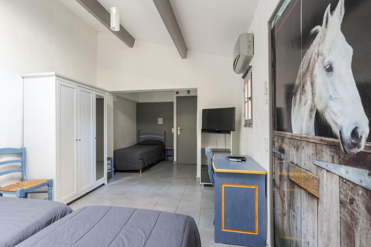 Hotel Les Palmiers En Camargue Saintes-Maries-de-la-Mer Ngoại thất bức ảnh