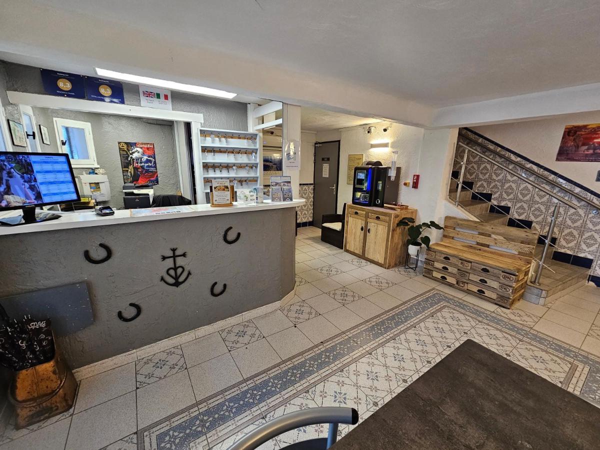 Hotel Les Palmiers En Camargue Saintes-Maries-de-la-Mer Ngoại thất bức ảnh