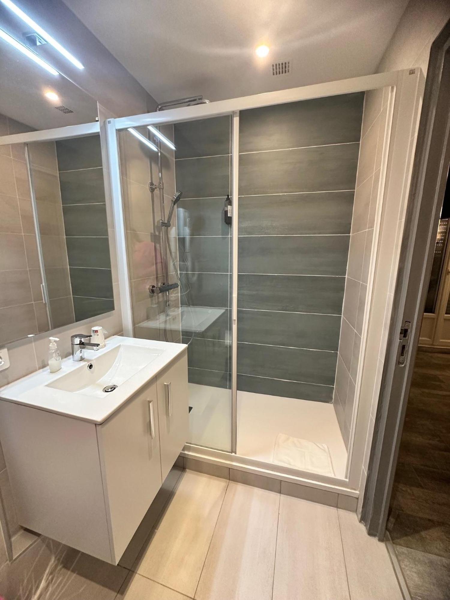 Hotel Les Palmiers En Camargue Saintes-Maries-de-la-Mer Ngoại thất bức ảnh