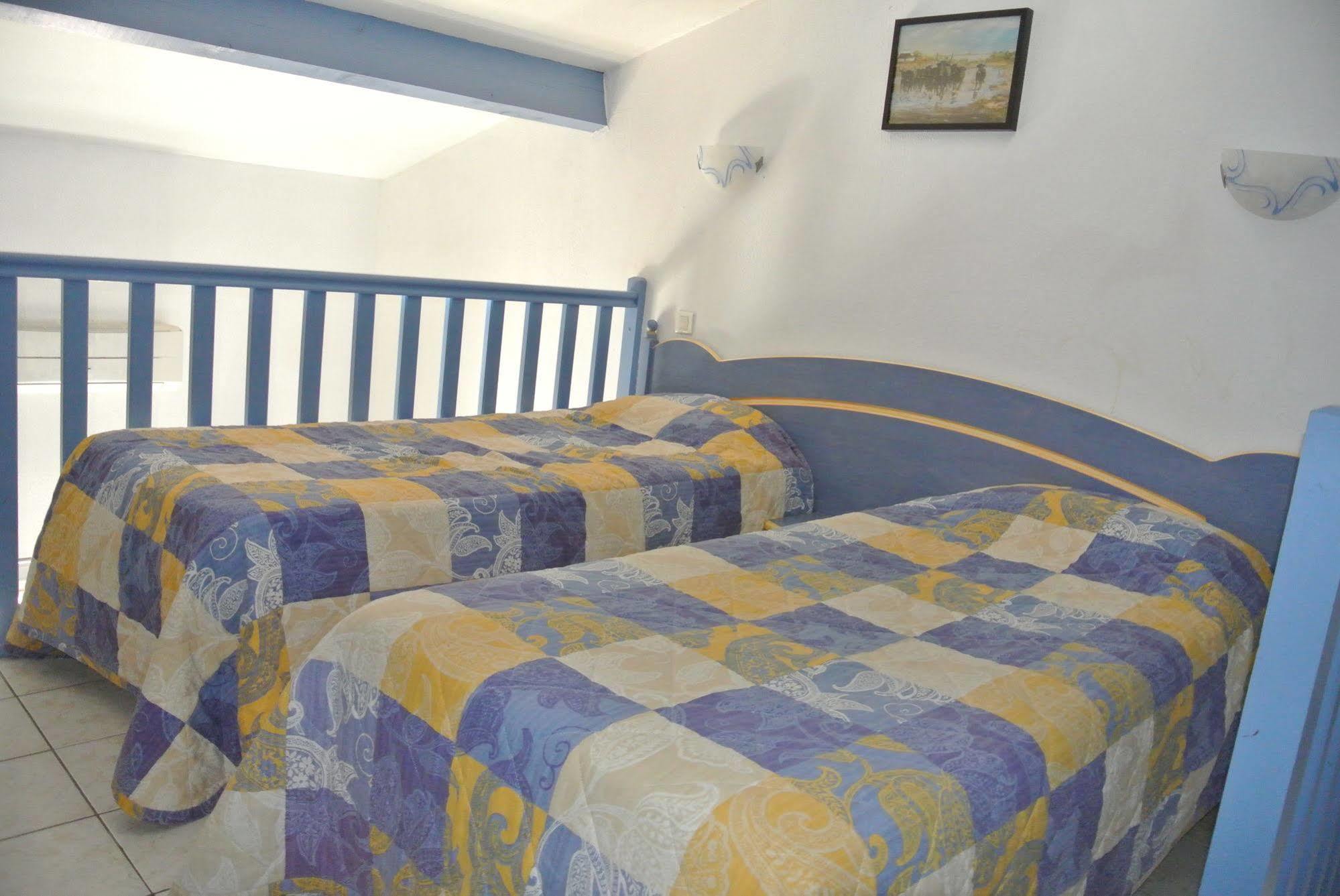 Hotel Les Palmiers En Camargue Saintes-Maries-de-la-Mer Ngoại thất bức ảnh